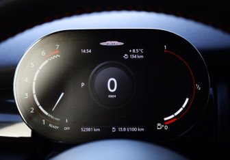 Подержанный автомобиль MINI Hatch 2020 года (13 фото)