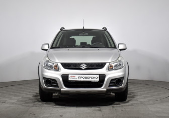 Подержанный автомобиль Suzuki SX4 Hatchback 2012 года (2 фото)