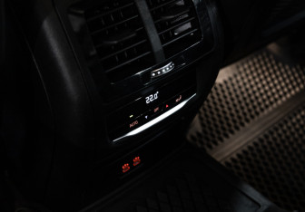 Подержанный автомобиль BMW X3 2022 года (27 фото)