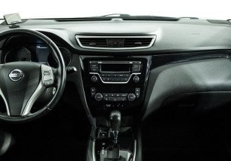 Подержанный автомобиль Nissan Qashqai 2014 года (14 фото)