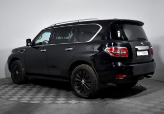Подержанный автомобиль Nissan Patrol 2014 года (7 фото)