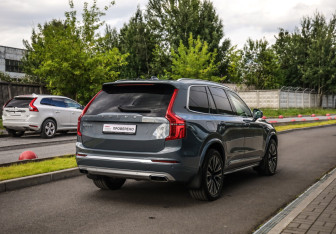 Подержанный автомобиль Volvo XC90 2021 года (5 фото)