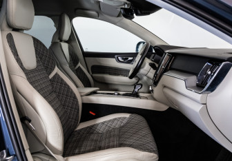 Подержанный автомобиль Volvo XC60 2021 года (18 фото)