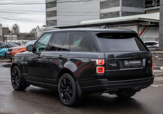 Подержанный автомобиль Land Rover Range Rover 2018 года (8 фото)