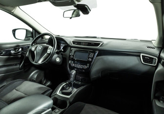Подержанный автомобиль Nissan Qashqai 2014 года (9 фото)