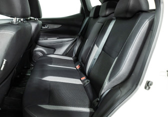 Подержанный автомобиль Nissan Qashqai 2020 года (10 фото)