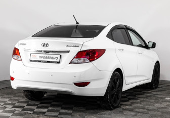 Подержанный автомобиль Hyundai Solaris Sedan 2012 года (5 фото)