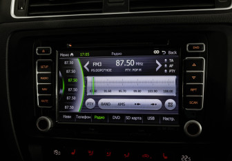 Подержанный автомобиль Volkswagen Jetta Sedan 2013 года (15 фото)