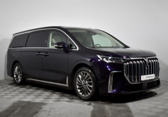 Подержанный автомобиль Voyah Dream 2023 года (3 фото)