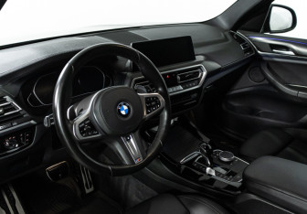 Подержанный автомобиль BMW X3 2021 года (11 фото)
