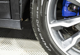 Подержанный автомобиль BMW X3 2018 года (12 фото)