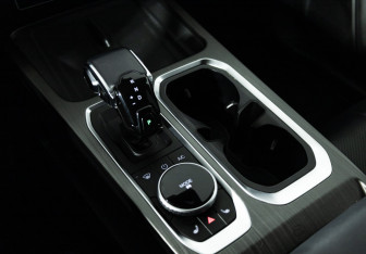 Подержанный автомобиль Jaecoo J7 2023 года (17 фото)