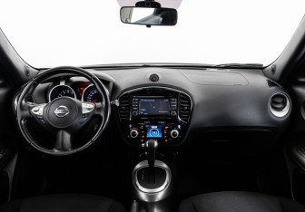 Подержанный автомобиль Nissan Juke 2013 года (10 фото)