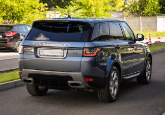 Подержанный автомобиль Land Rover Range Rover Sport 2020 года (7 фото)