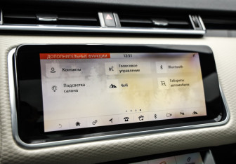 Подержанный автомобиль Land Rover Range Rover Velar 2018 года (16 фото)