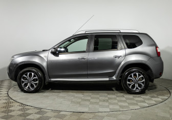 Подержанный автомобиль Nissan Terrano 2018 года (8 фото)