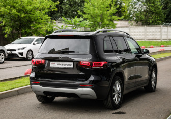 Подержанный автомобиль Mercedes-Benz GLB 2020 года (6 фото)