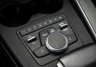 Подержанный автомобиль Audi A4 Sedan 2018 года (20 фото)
