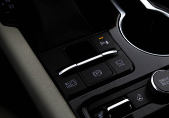 Подержанный автомобиль Kia K5 2021 года (19 фото)