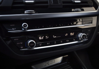 Подержанный автомобиль BMW X3 2018 года (18 фото)