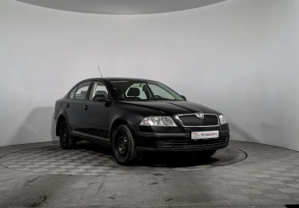 Подержанный автомобиль Skoda Octavia Liftback 2008 года (3 фото)