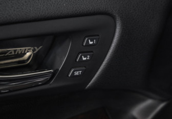 Подержанный автомобиль Toyota Camry Sedan 2017 года (22 фото)