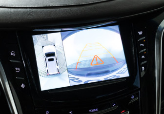 Подержанный автомобиль Cadillac Escalade Suv 2016 года (18 фото)