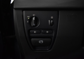 Подержанный автомобиль Volvo XC90 2010 года (16 фото)