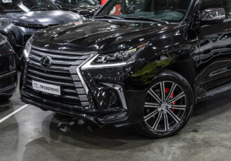 Подержанный автомобиль Lexus LX 2020 года (2 фото)