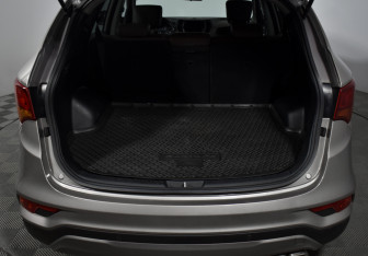Подержанный автомобиль Hyundai Santa Fe 2016 года (18 фото)