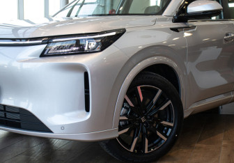 Новый Evolute i-SPACE 2025 (5 фото)