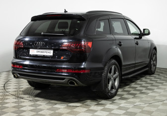 Подержанный автомобиль Audi Q7 2014 года (5 фото)