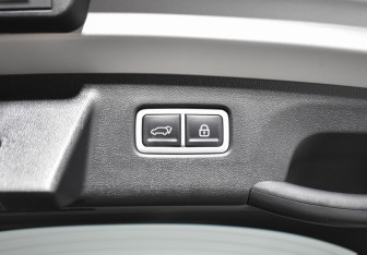 Подержанный автомобиль Kia Sorento 2022 года (23 фото)