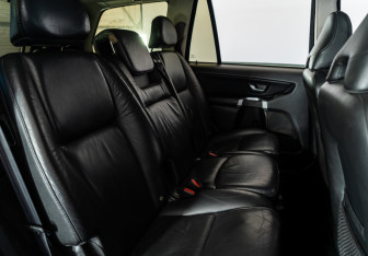 Подержанный автомобиль Volvo XC90 2008 года (16 фото)