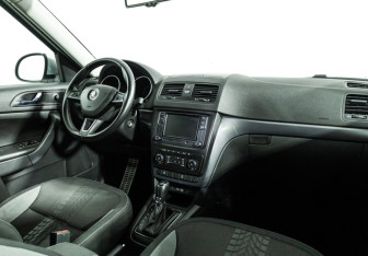 Подержанный автомобиль Skoda Yeti 2015 года (9 фото)