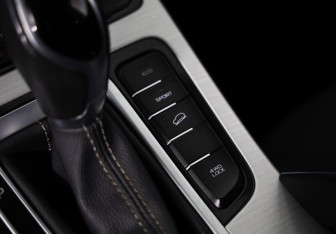 Подержанный автомобиль Geely Atlas 2018 года (17 фото)