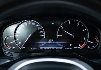 Подержанный автомобиль BMW X4 2019 года (17 фото)