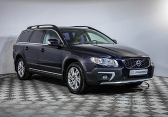 Подержанный автомобиль Volvo XC70 2015 года (3 фото)
