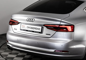 Подержанный автомобиль Audi A5 Liftback 2017 года (12 фото)