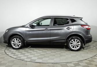 Подержанный автомобиль Nissan Qashqai 2018 года (8 фото)