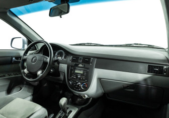 Подержанный автомобиль Daewoo Gentra Sedan 2014 года (9 фото)