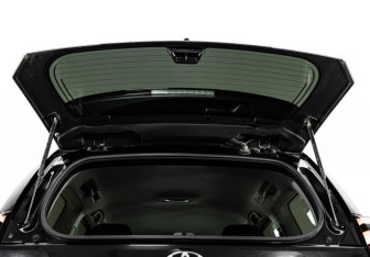 Подержанный автомобиль Toyota Land Cruiser Prado 2021 года (32 фото)