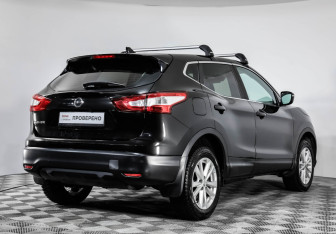 Подержанный автомобиль Nissan Qashqai 2014 года (5 фото)