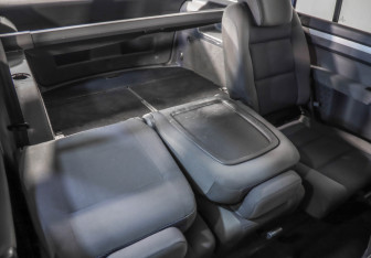 Подержанный автомобиль Volkswagen Touran 2012 года (24 фото)