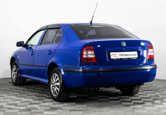 Подержанный автомобиль Skoda Octavia Liftback 2006 года (7 фото)