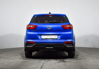 Подержанный автомобиль Hyundai Creta 2019 года (6 фото)