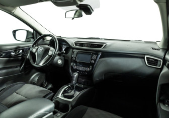 Подержанный автомобиль Nissan Qashqai 2014 года (9 фото)