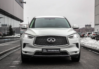 Подержанный автомобиль Infiniti QX50 2018 года (3 фото)
