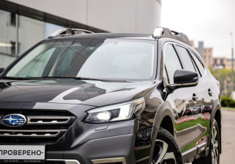 Подержанный автомобиль Subaru Outback Wagon 2022 года (2 фото)