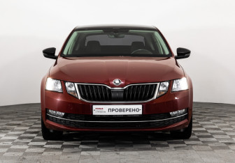 Подержанный автомобиль Skoda Octavia Liftback 2017 года (2 фото)